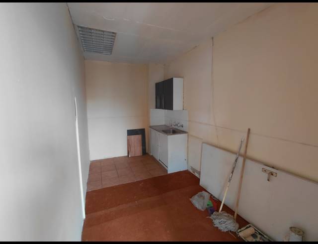 138M² OFFICE TO LET IN GRAND CENTRAL